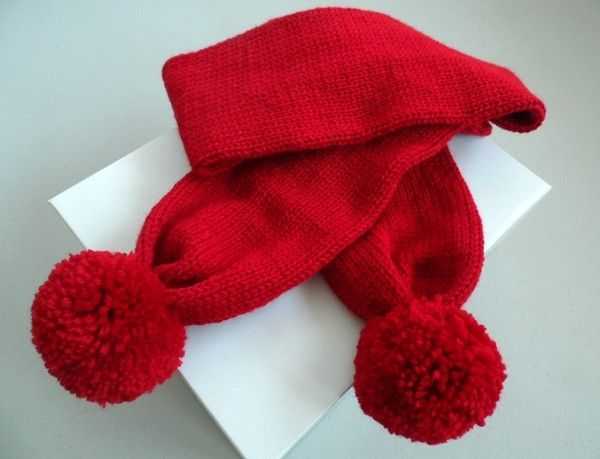tricoter une echarpe pompon