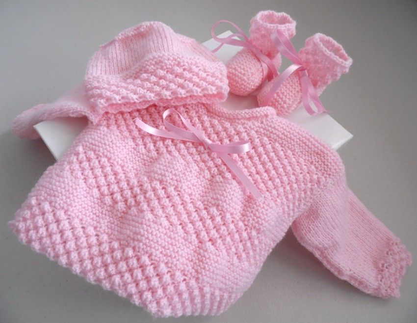 Manteau Bébé En Laine Tricoté Main - Taille 12-18 Mois - Rose Avec Boutons Dorés - Fait Main En France - Occasion Excellent état
